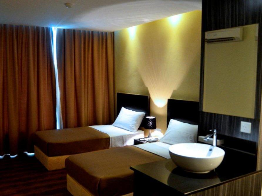 Zotel Business & Leisure Hotel กูชิง ภายนอก รูปภาพ